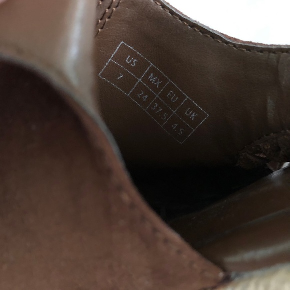 American Eagle Fringe Booties Wedges. Brown Size 7 NWOT - Picture 9 of 9